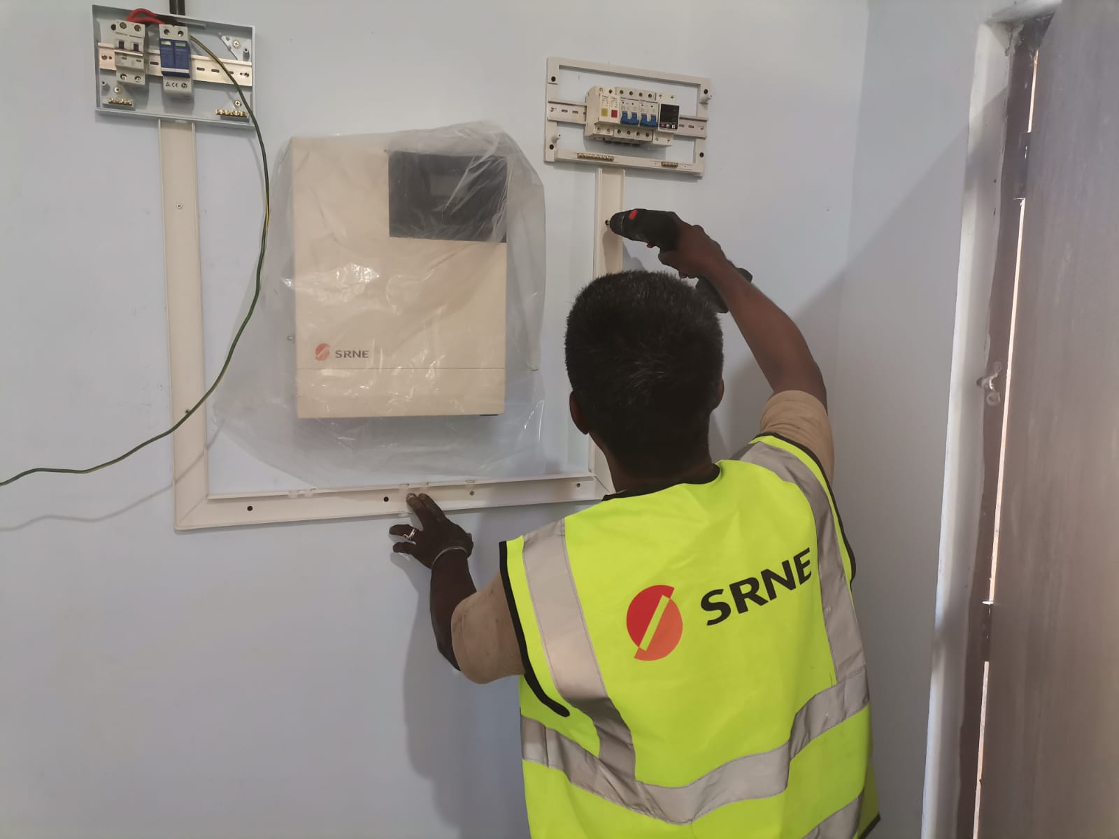 srne-staff-maintenance.png srne-staff-maintenance.png