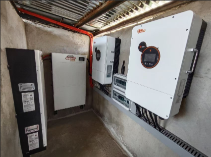 What is the Difference Between a Hybrid Inverter and a PV Inverter?