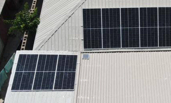 Three Phase Low Voltage Hybrid Solar Power Inverter.png Three Phase Low Voltage Hybrid Solar Power Inverter.png