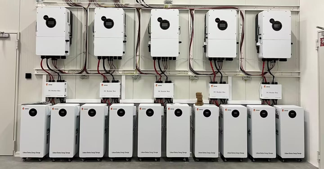 srne poland factory hesp hybrid inverters and se15b batteries.png srne poland factory hesp hybrid inverters and se15b batteries.png